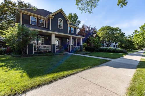 190 Elm Ave, Elmhurst, IL 60126-2609