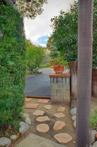 11491 Plantero Dr, Santa Ana CA 92705-3108 exterior