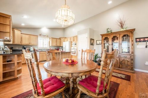 1877 Clifftop Ln, Pueblo CO 81007-3931 exterior