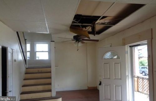 321 Elm Ave, Camden, NJ 08107-2142