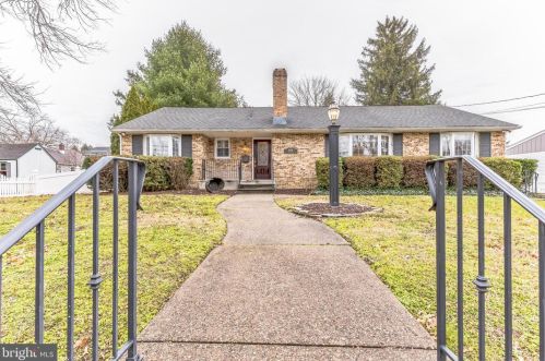 806 Avondale Ave, Tavistock NJ 08033-2809 exterior