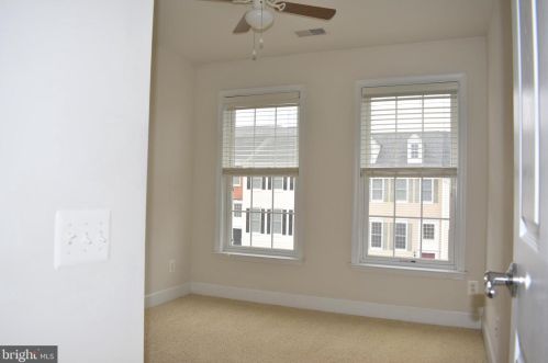 14528 Crossfield Way, Woodbridge VA  22191-4027 exterior