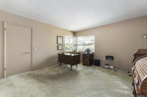 1660 Cielito Dr, Glendale CA  91207-1022 exterior