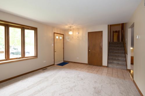 3742 Jonathan Simpson Dr, Joliet, IL 60431-8711