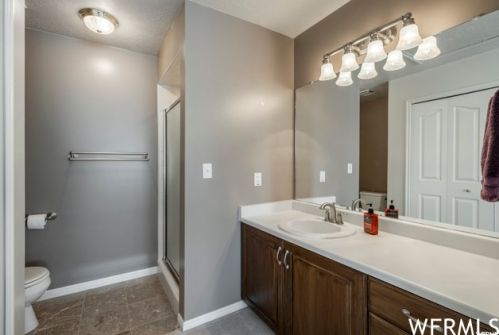 6 Mistywood Ln, Sandy UT 84092-4850 exterior