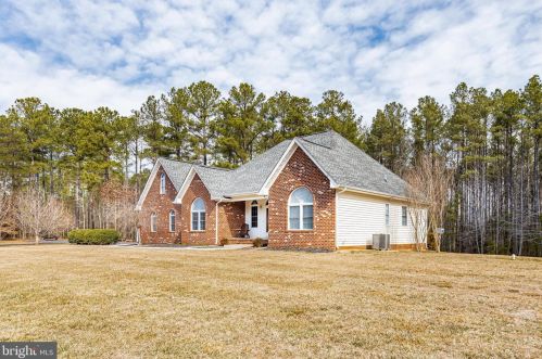 1260 Winchester Trl, Mineral, VA 23117-4591