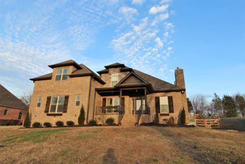 108 Briana Rd, Lebanon, TN 37087-1436