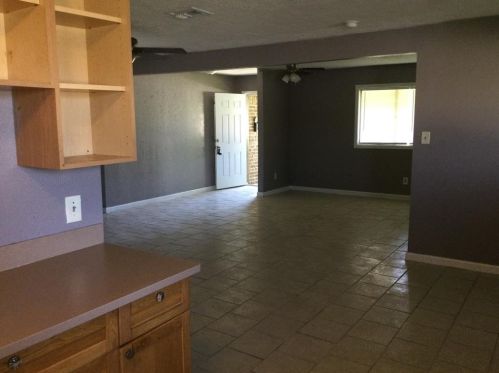 1876 Dolphin Dr, Taylor Lake Village TX  77586-2958 exterior