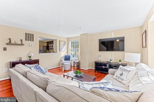 1216 Quaker Ridge Dr, Arnold MD  21012-2627 exterior