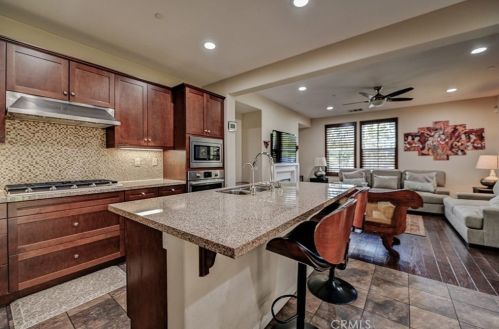 68 Prickly Pear, Irvine CA  92618-8856 exterior