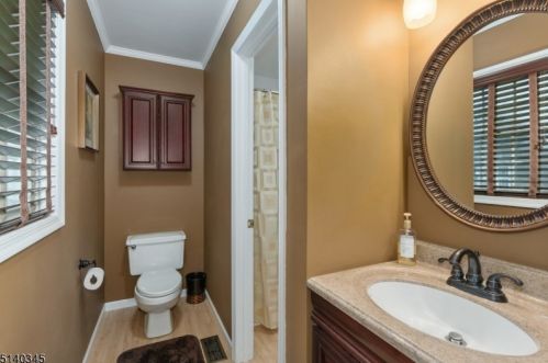 5 Michael Ct, Fredon, NJ 07860-5443