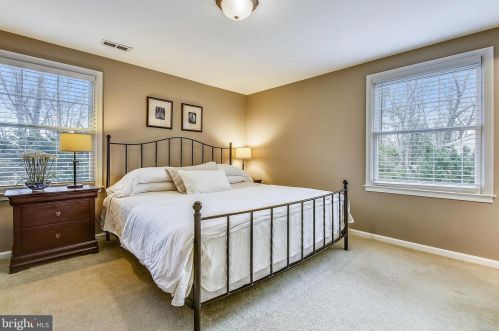 36 Whittier Pkwy, Severna Park MD 21146-3051 exterior