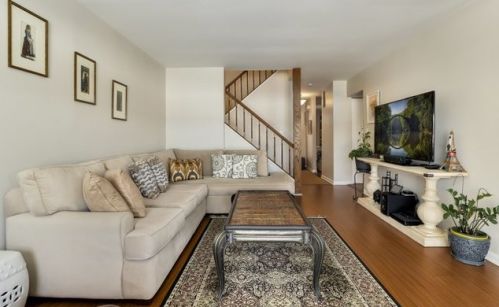 430 Swan Blvd, Bannockburn IL  60015-3673 exterior