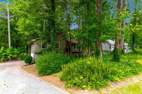 4161 Jody Ct, Marietta, GA 30066-1921