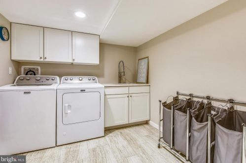 36 Whittier Pkwy, Severna Park MD 21146-3051 exterior