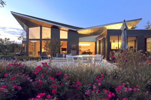 2500 Telegraph Rd, Bannockburn IL  60015-1540 exterior