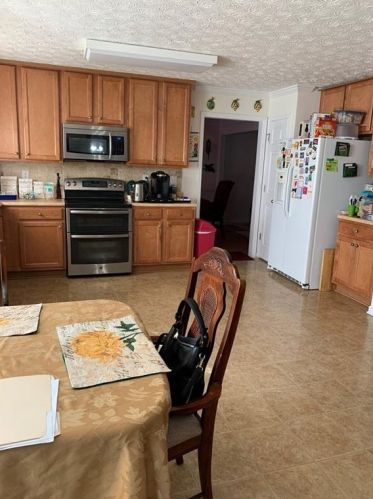 1835 River Shoals Dr, Conyers GA  30012-6631 exterior