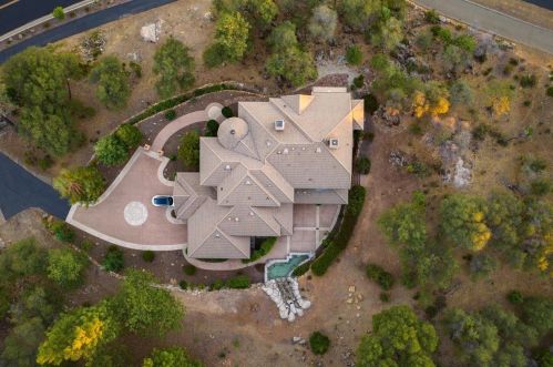 16330 Winchester Club Dr, Meadow Vista, CA 95722-9362