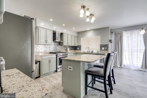 3483 Madelyn Ct, Woodbridge VA  22192-6472 exterior