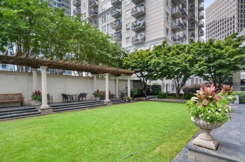 199 14th St, Atlanta GA  30318-7827 exterior