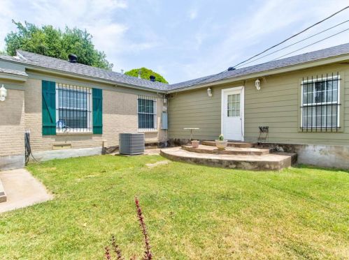 1602 Crest Ridge Dr, Dallas TX  75228-3203 exterior