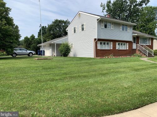 17 Barnett Rd, Trenton, NJ 08648-3159