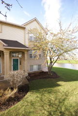 2726 Woodmere Dr, Oak Brook IL  60561-1504 exterior