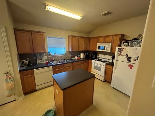 5045 Willow Pt Dr, Conroe TX  77303-3078 exterior