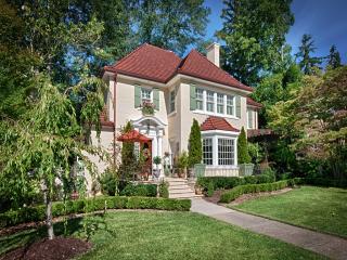 62 Kimberly Ave, Asheville, NC 28804-3607