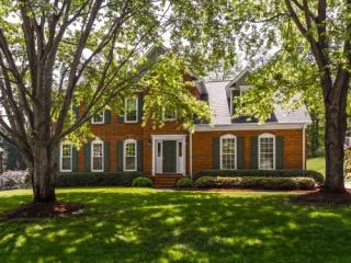 6203 Brook Shadow Dr, Greensboro, NC 27410-8371
