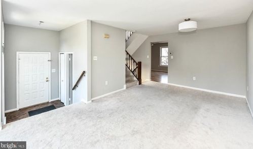520 Dakota Dr, Herndon, VA 20170-5471