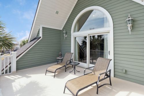 5 Beachwood, Isle Of Palms SC  29451-2815 exterior