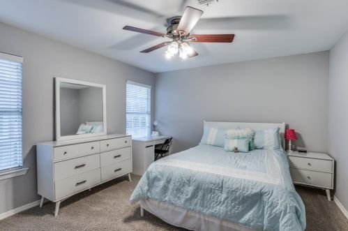 9400 Abbey Rd, Irving TX  75063-6418 exterior