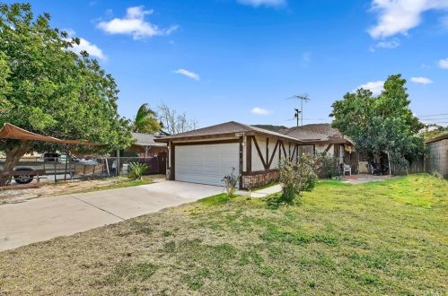 18177 10th St, Bloomington, CA 92316-3632