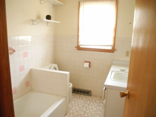 610 Sunset Ave, Rollo, IL 60518-8196