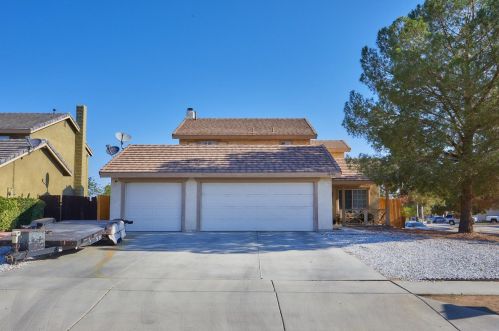 10748 Dove Ct, El Mirage, CA 92301-4191