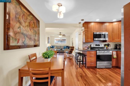 2378 Charlotte Ave, Concord CA  94518-2511 exterior