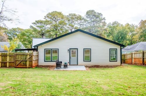 1125 Edgefield Dr, Atlanta GA  30310-3716 exterior