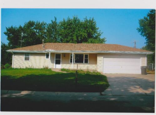 221 Elk Creek Rd, Malcolm, NE 68402-9547