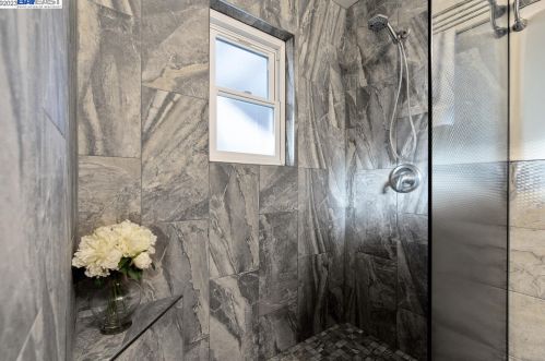 1381 Marybelle Ave, San Leandro CA 94577-2319 exterior