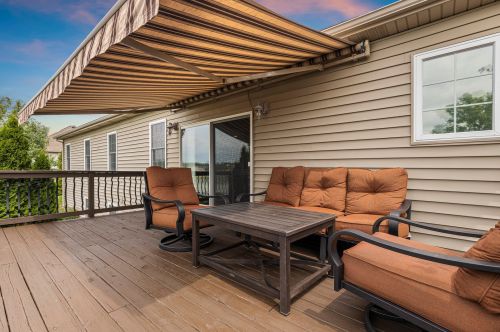 816 Mark Ln, Pingree Grove IL  60140-8278 exterior