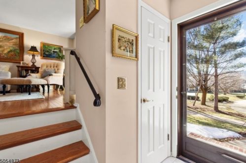 12 Schindler Sq, Hackettstown, NJ 07840-4210
