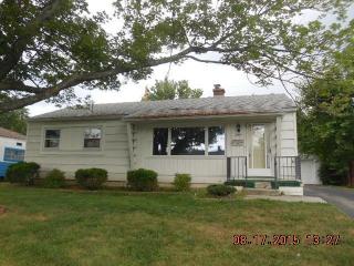 1984 Fenton St, Columbus OH  43224-1365 exterior
