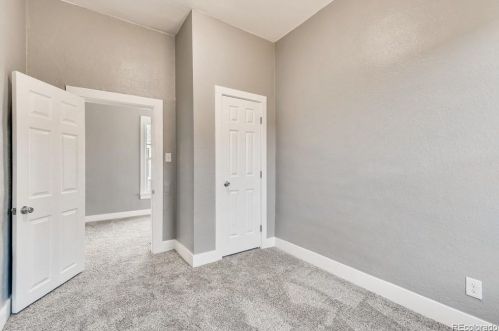 255 4th Ave, Denver CO  80203-4007 exterior