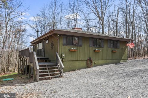 208 Pathfinder Ln, Hedgesville WV  25427-6160 exterior