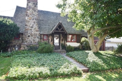 8 Conger St, Dover, NJ 07801-3615