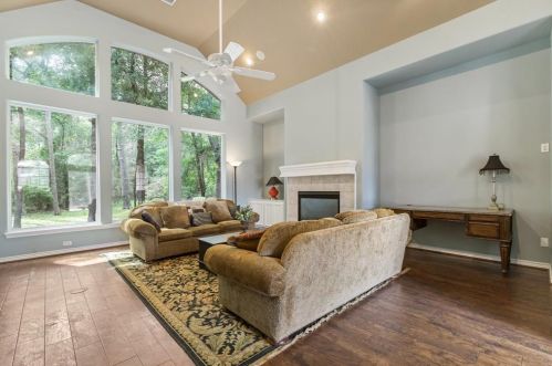 15720 Kuykendahl Ct, Conroe TX  77384-3560 exterior