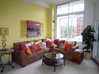 2 Clocktower Pl, Nashua NH  03060-3301 exterior