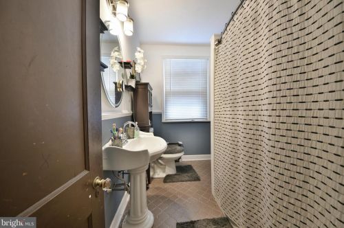 923 Fillmore St, Philadelphia PA  19124-2926 exterior