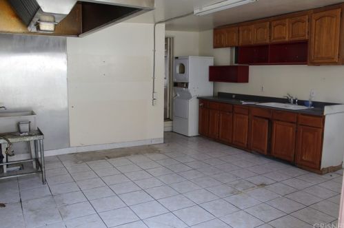 728 Columbus Ave, Glendale CA  91203-1302 exterior